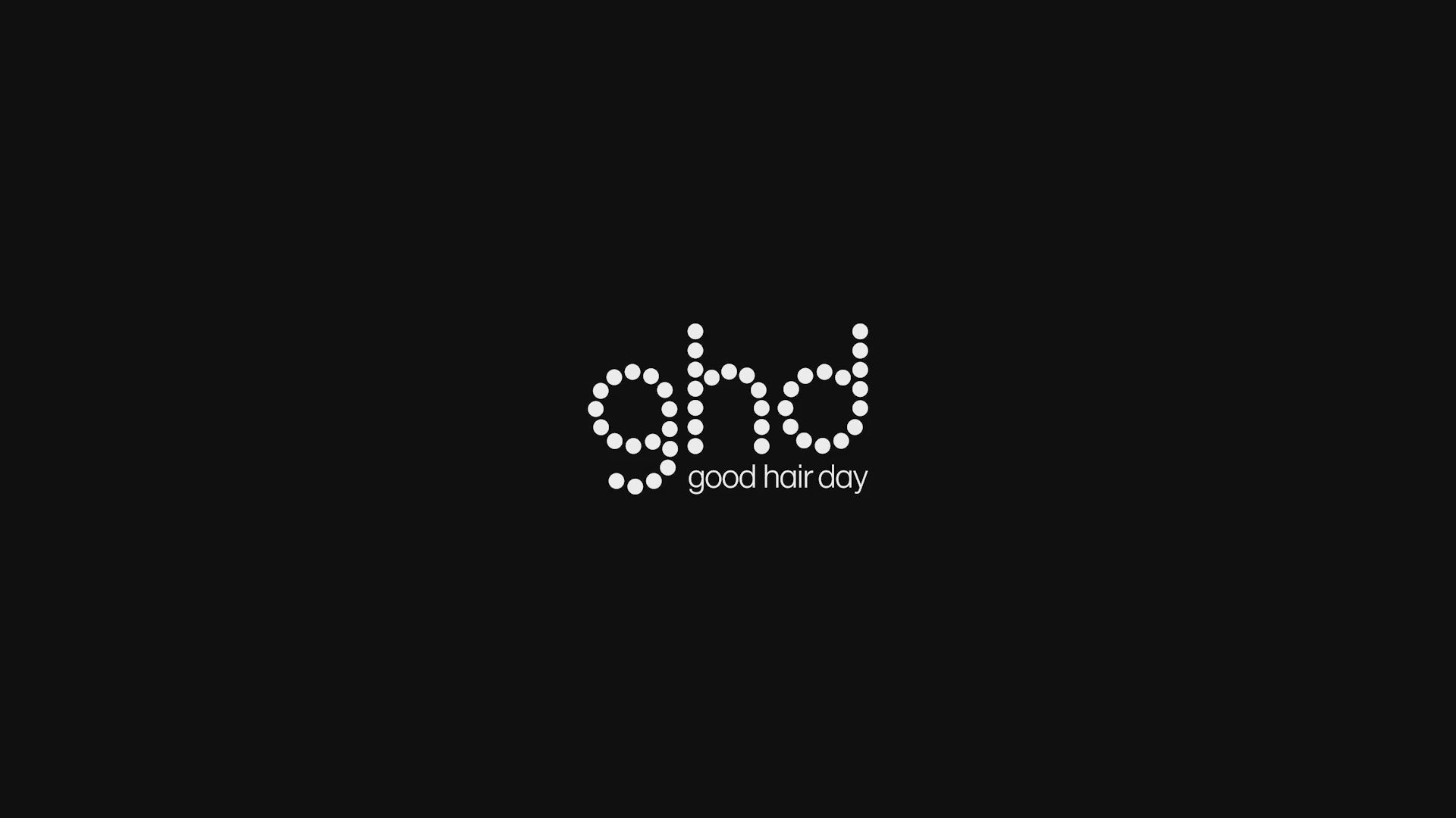 Încarcă video: GHD Rise Hotbrush Perie de Par Profesionala Pentru Volum Instant Bucle si Onduleuri