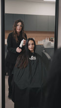 Încarcă și redă videoclipul în Galerie, MilkShake No Frizz Allowed Amazing Anti-humidity - Spray Anti-electrizare 300ml
