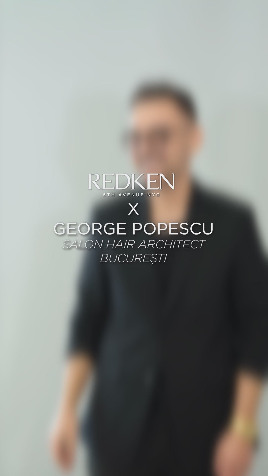 Încarcă video: Redken One United 150ml - Tratament Fara Clatire cu 25 de Beneficii