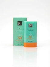 Încarcă imaginea în Galerie, Rituals The Ritual of Karma Sun Protection Stick SPF50+ 20g – Protecție solară SPF50+ pentru față și corp, rezistentă la apă
