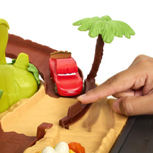 Încarcă imaginea în Galerie, Cars Set de Joaca Dino si Masinuta Cave Fulger Mcqueen
