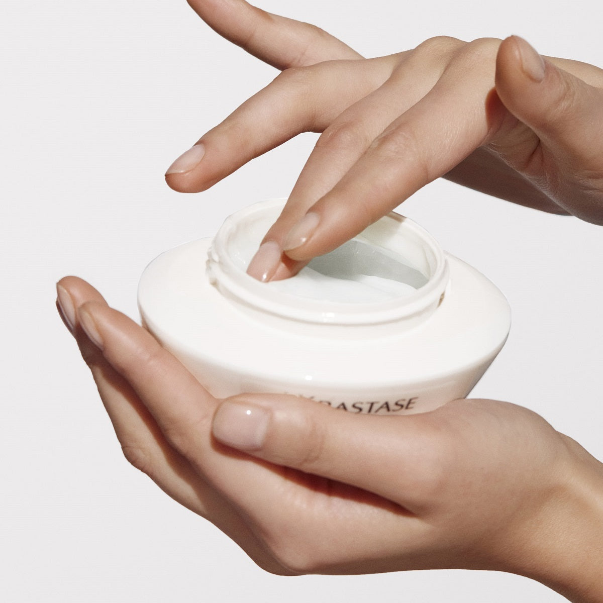 Kerastase Nutritive Masquintense Riche Masca Ultra-Hranitoare Par Foarte Uscat 200ml - Beauty Lounge