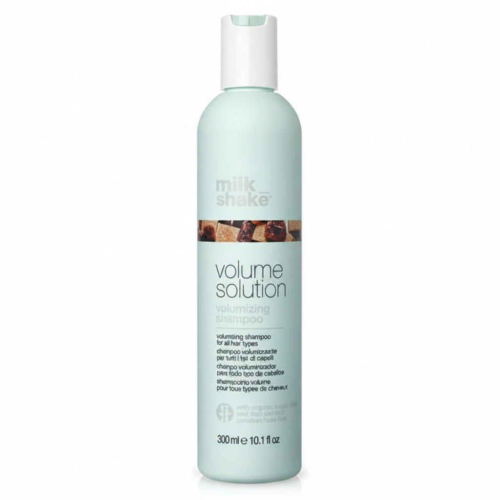 MilkShake Volumizing Shampoo este un sampon pentru volum, conceput pentru a oferi parului mai multa densitate, corp si flexibilitate, fara sa il incarce.