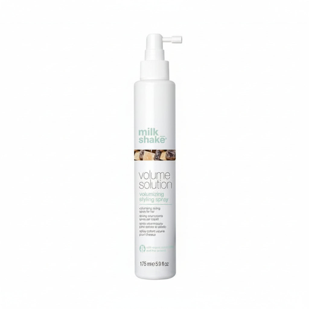 MilkShake Volumizing Solution Styling Spray este un spray de styling pentru volum, conceput pentru a oferi sustinere, definire si control parului normal sau fin.