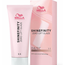 Încarcă imaginea în Galerie, Wella Professionals Shinefinity Zero Lift Glaze, 04/07 Bitter Chocolate - Vopsea Demipermanenta 60ml
